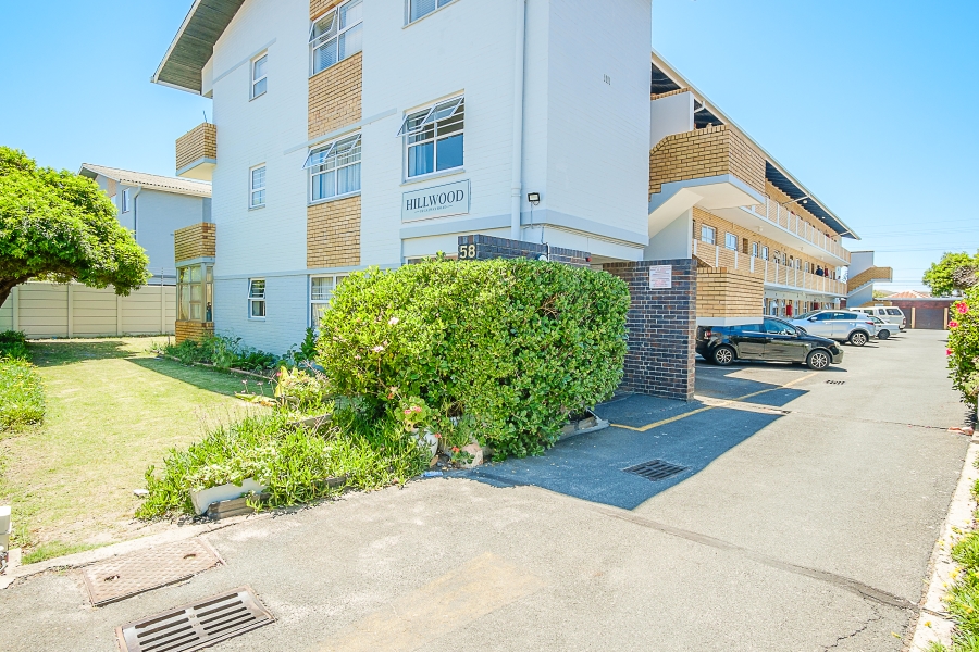 To Let 2 Bedroom Property for Rent in Heathfield Western Cape